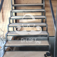 металлическая лестница лофт